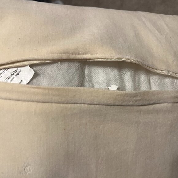 Pastel Horse Hand Hooked Wool 16x16 Decorative Pillow with Insert - Picture 4 of 5